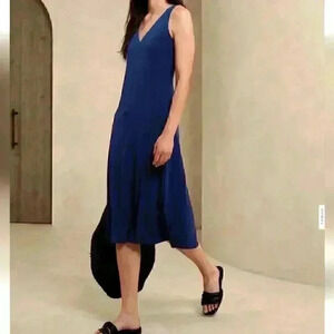 BANANA REPUBLIC SLEEVELESS DROP-WAIST MIDI DRESS